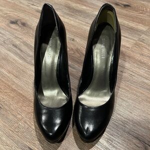 Nine West closed toe heels